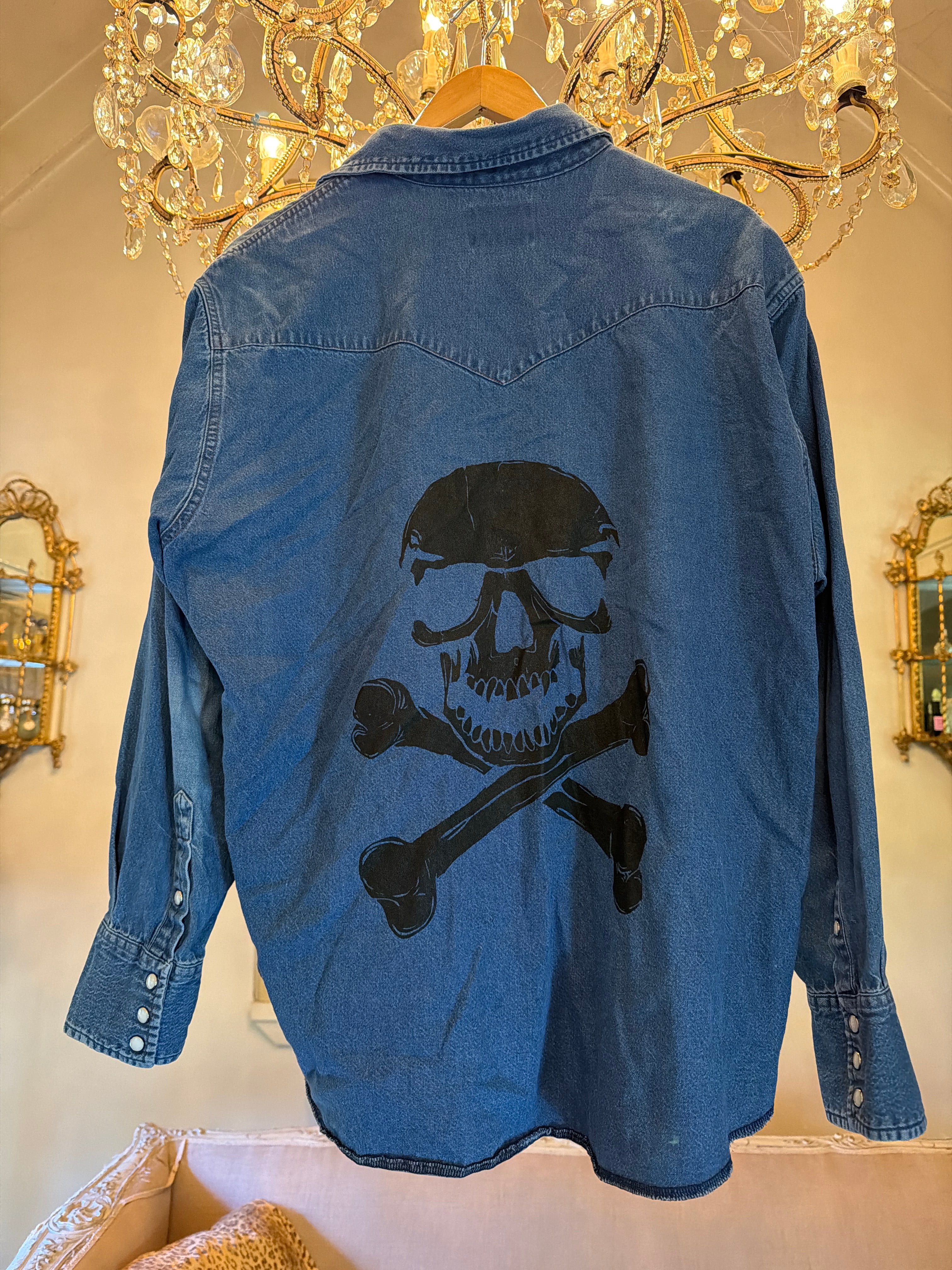 Vintage Wranger one of  - Skull print  -  - XL