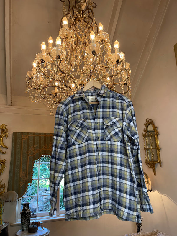 Vintage Flannel - Skull Print  - Number 32 - Size - Large