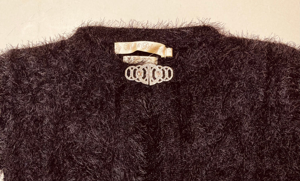 The Fluffy Shrug Black