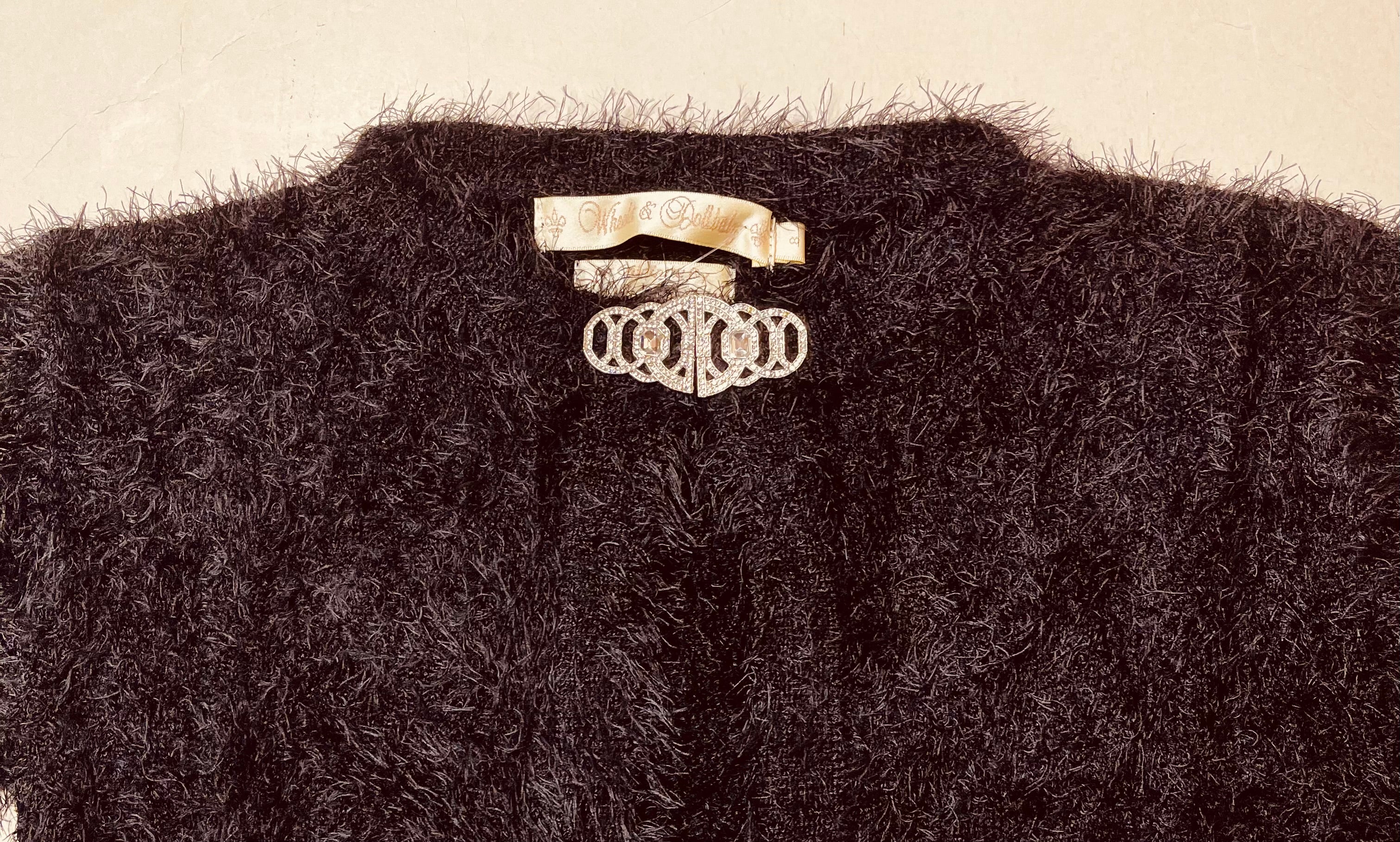 The Fluffy Shrug Black