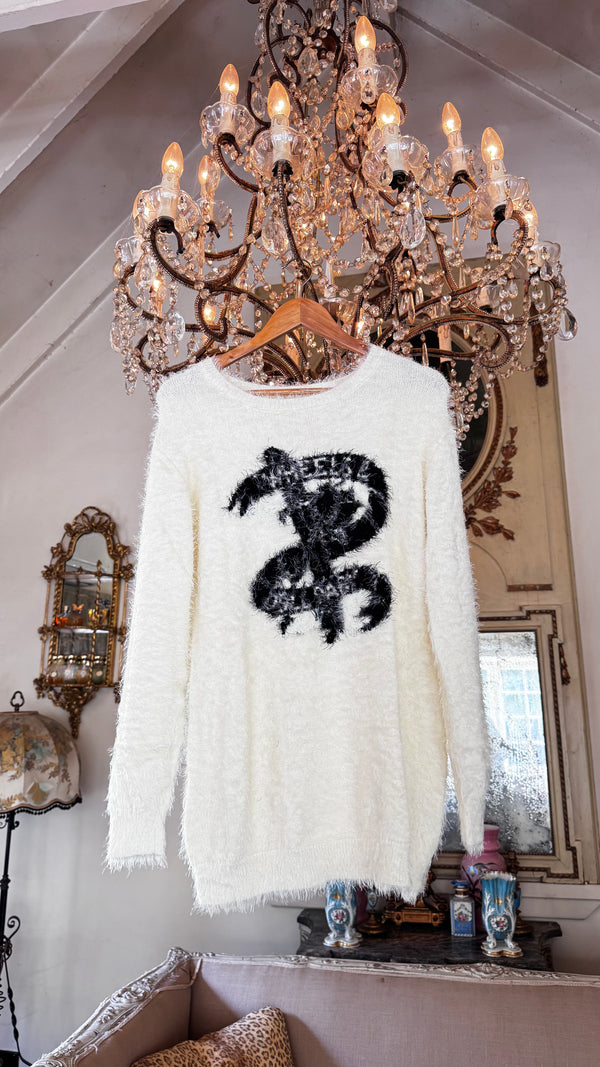 Garage Sale - Fluffy oversized Vanilla size 8 - brand new only worn in shoot