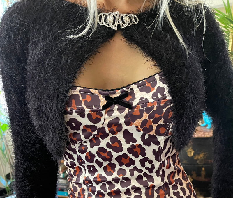 The Fluffy Shrug Black